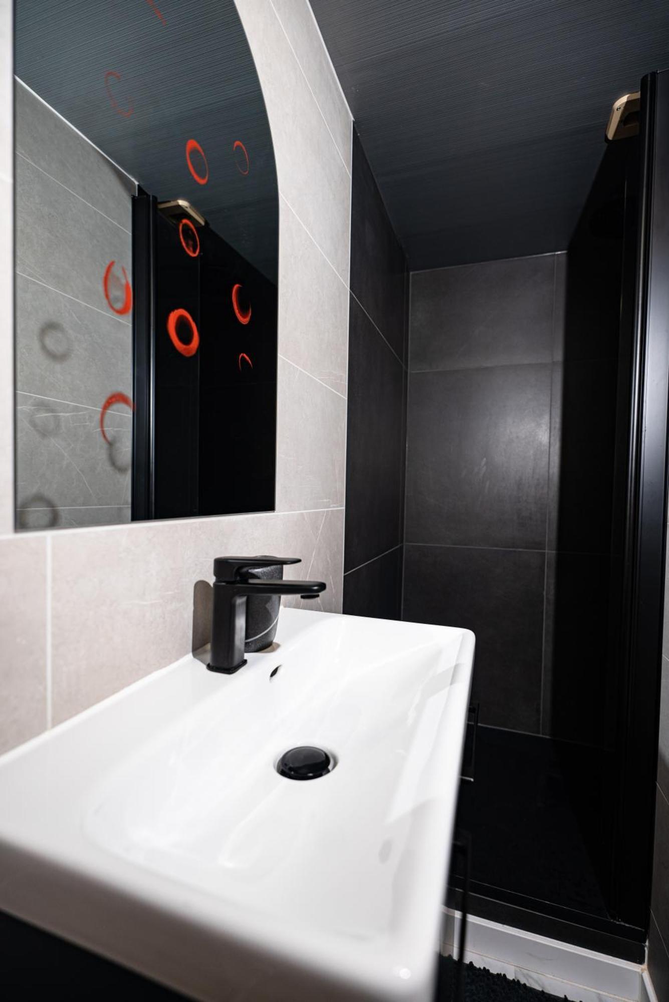 Moderne T2 Centre Sauna Wifi Home Office Netflix Estrasburgo Exterior foto